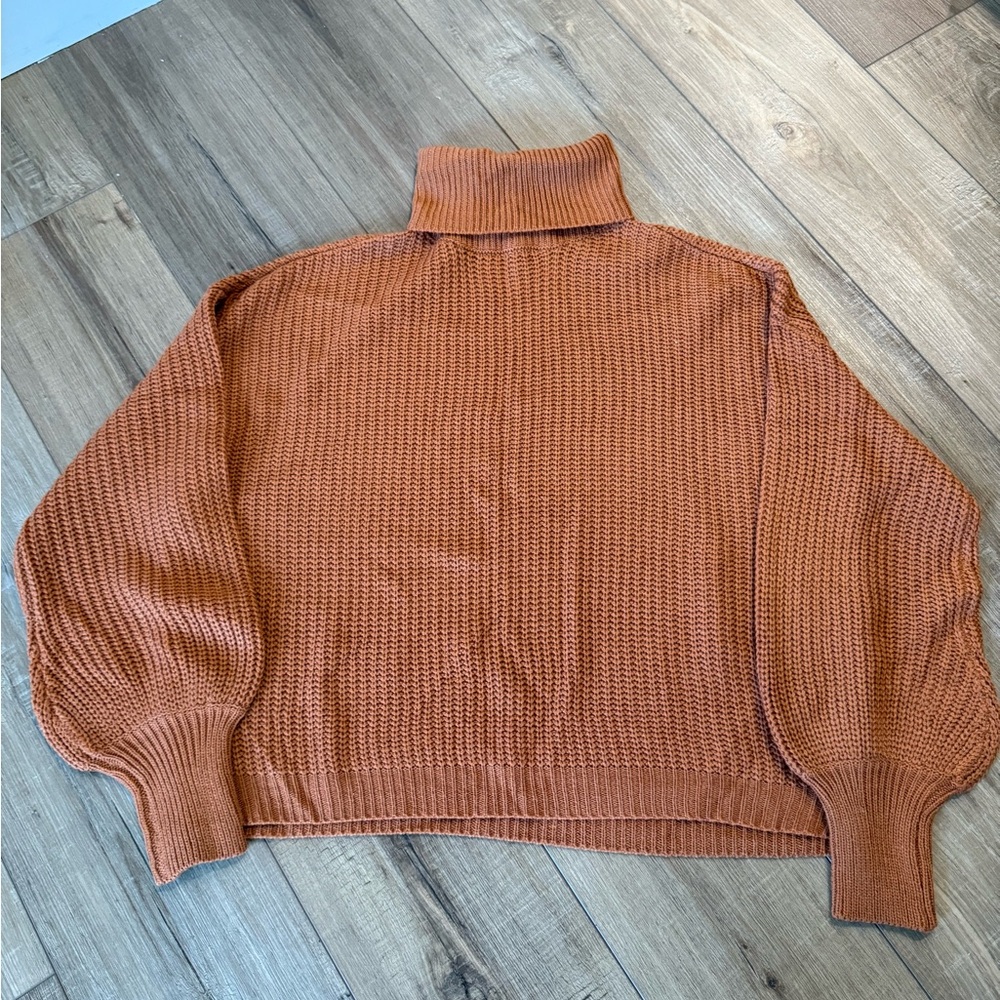 NEW Hera Collection Warm Rust Turtleneck Sweater